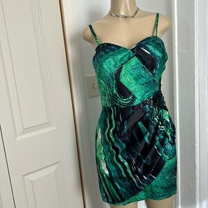 LIPSY. GREEN MIRAGE PRINT DRESS